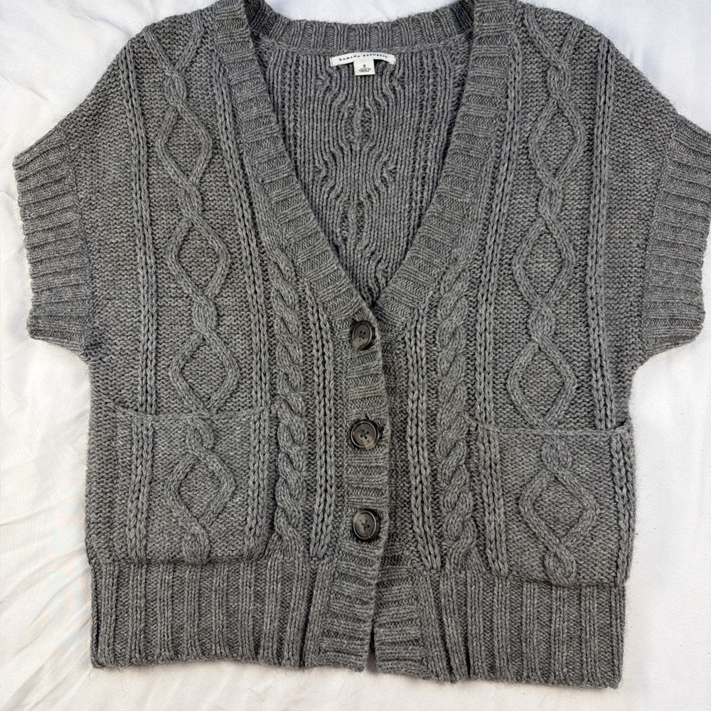 Banana Republic Gray Short Sleeve Cropped Cable‎ Knit Grandpa Sweater size S